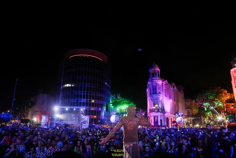Marco Zero ficou pequeno para abertura do Carnaval de Recife. Foto: Wagner Ramos/PCR